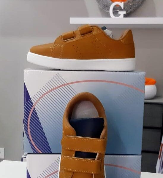 DEPORTIVA CASUAL CAMEL NIÑO